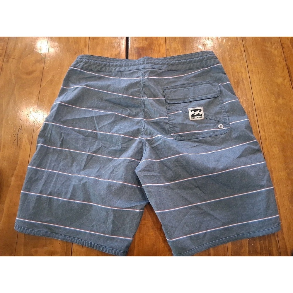 Billabong Lo Tide Boardshorts Mens 30 Surf Swim Trunks - Picture 3 of 4